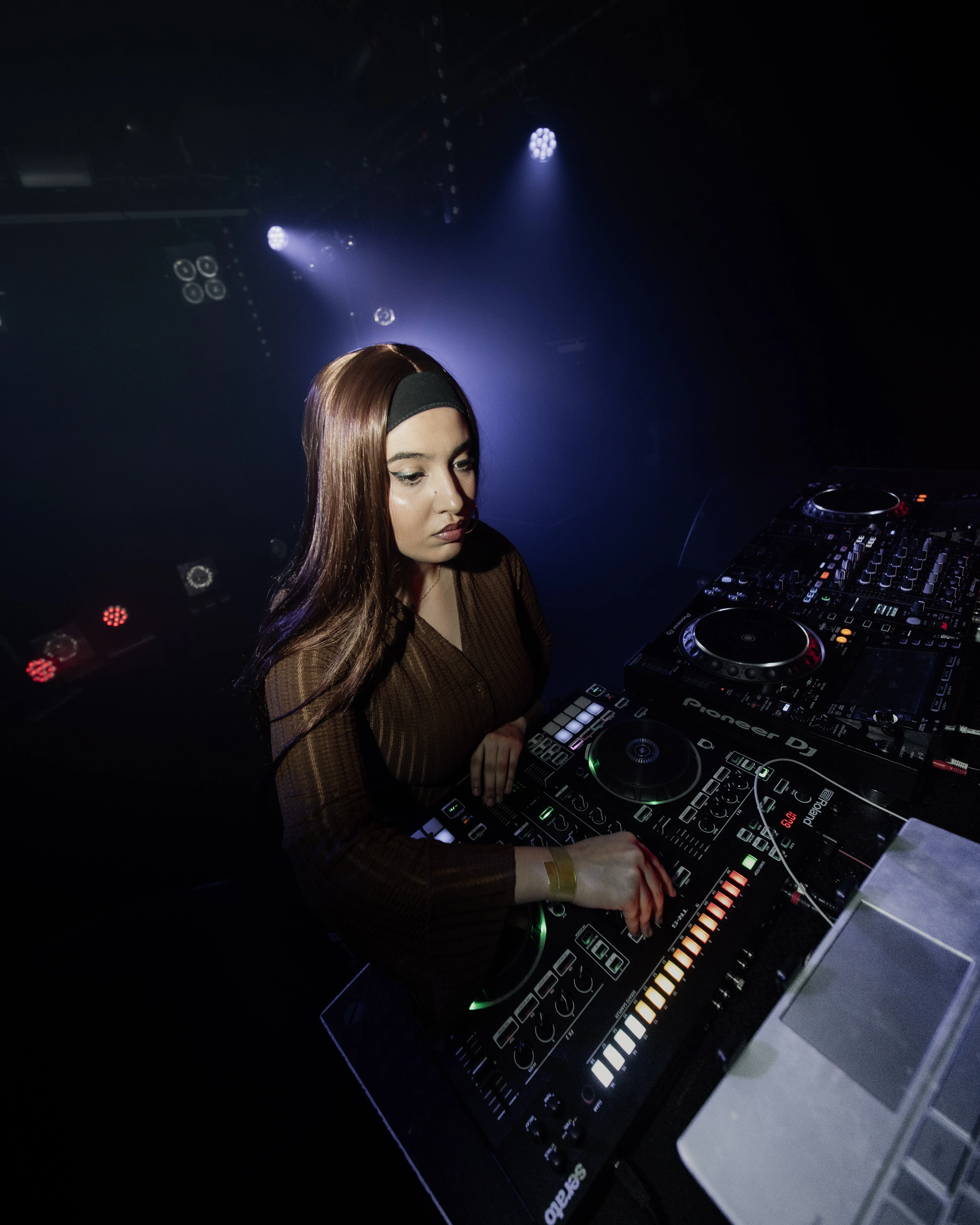 DJ LEEY